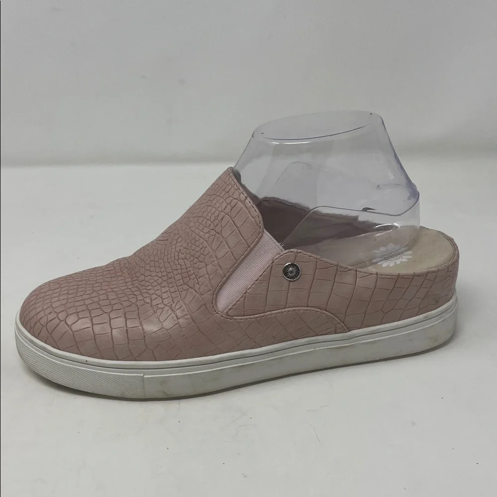 Yellow Box Pink Faux Croc-Embossed Slip-On Sneakers Size 9 Excellent Condition